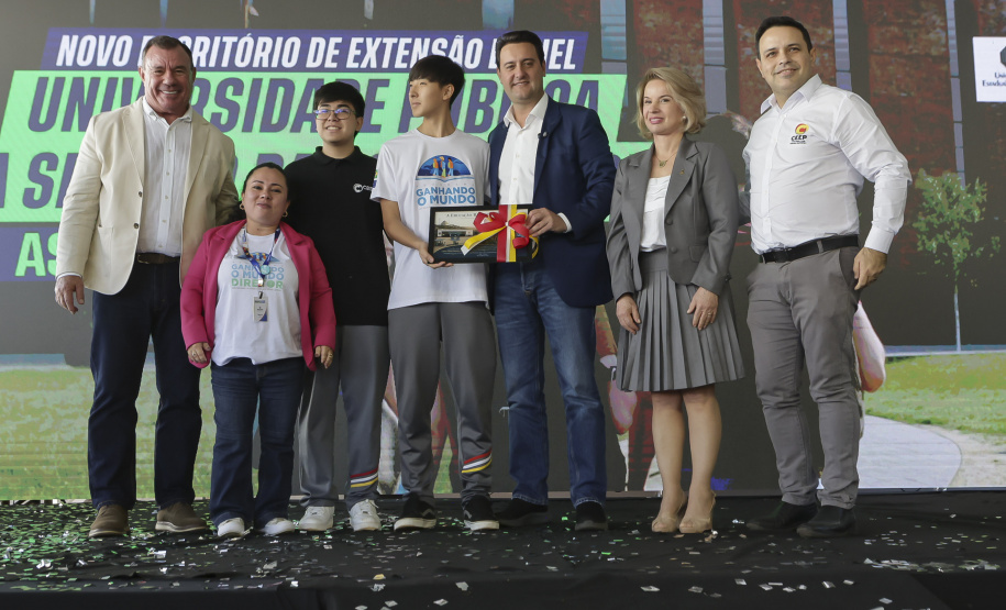 Governador Ratinho Junior inaugura Escritório de Extensão da UEL em Assaí