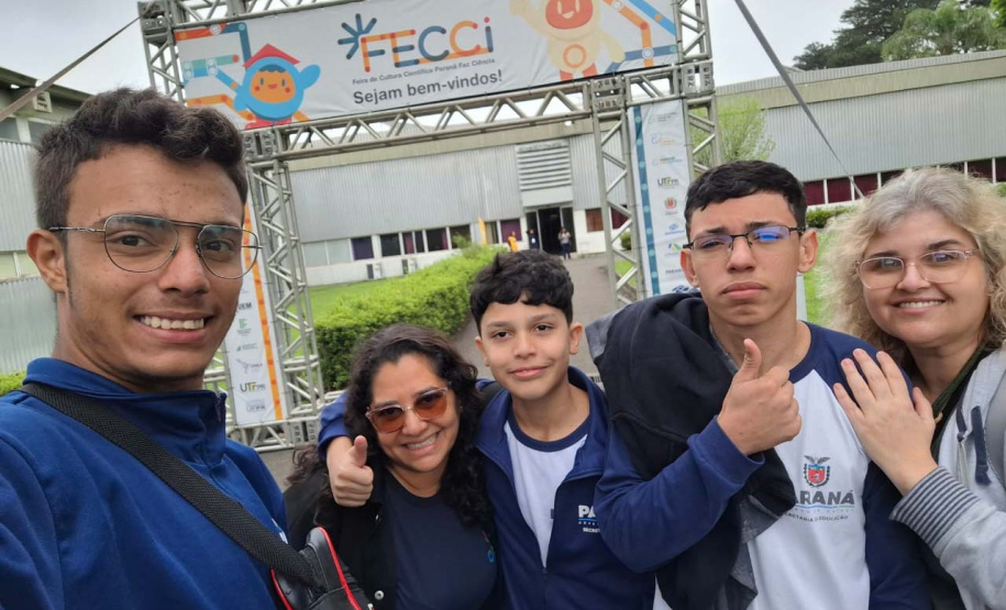 Protagonismo: alunos surdos de Londrina transformam óleo usado em pesquisa científica