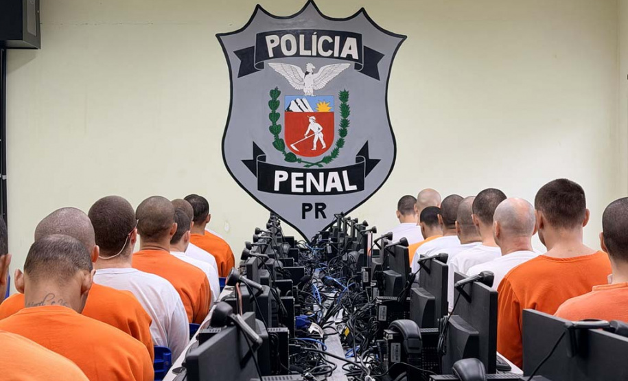 Aula magna abre atividades de ensino superior a mais de 400 apenados no Paraná