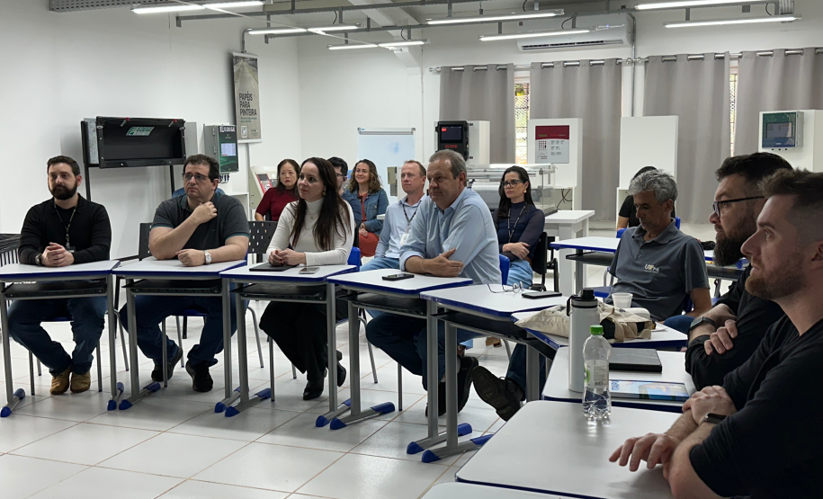 Secretário Aldo Bona visita UTFPR em Dois Vizinhos e reforça investimentos em ciência e tecnologia