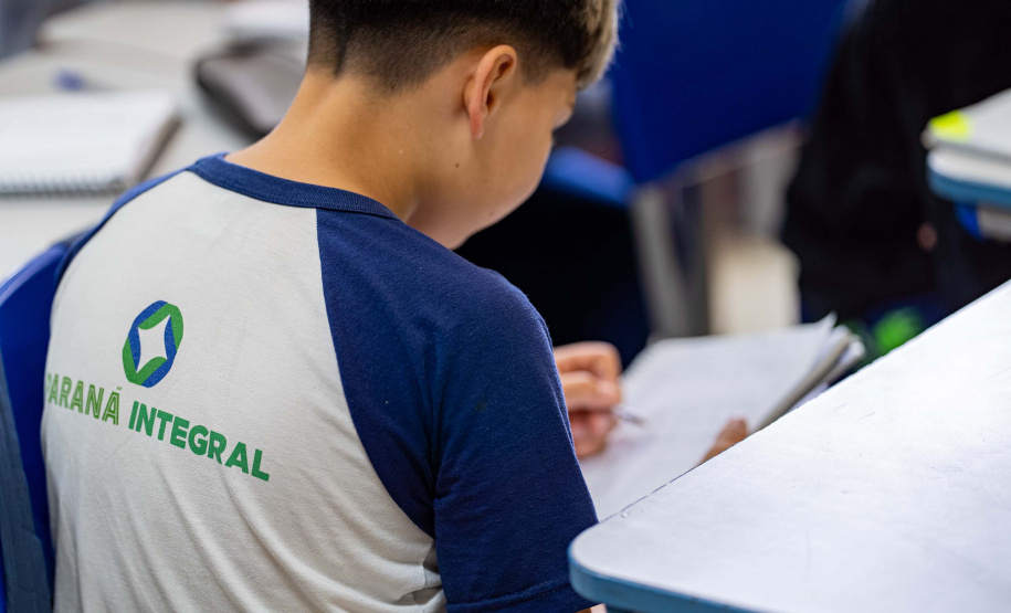 100 mil alunos da rede estadual fazem a Prova Paraná Mais nesta semana