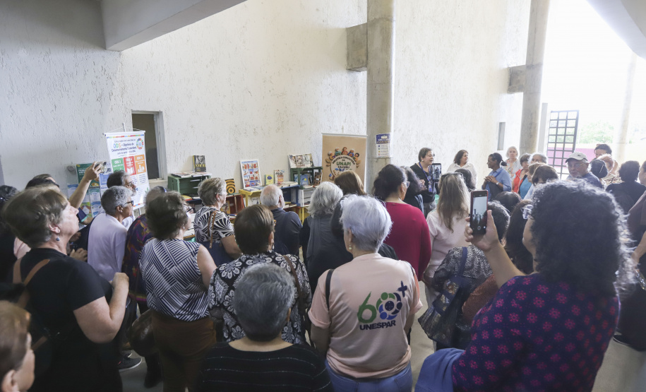 Curitiba testa projeto de leitura desenvolvido por estudantes idosos da Unespar