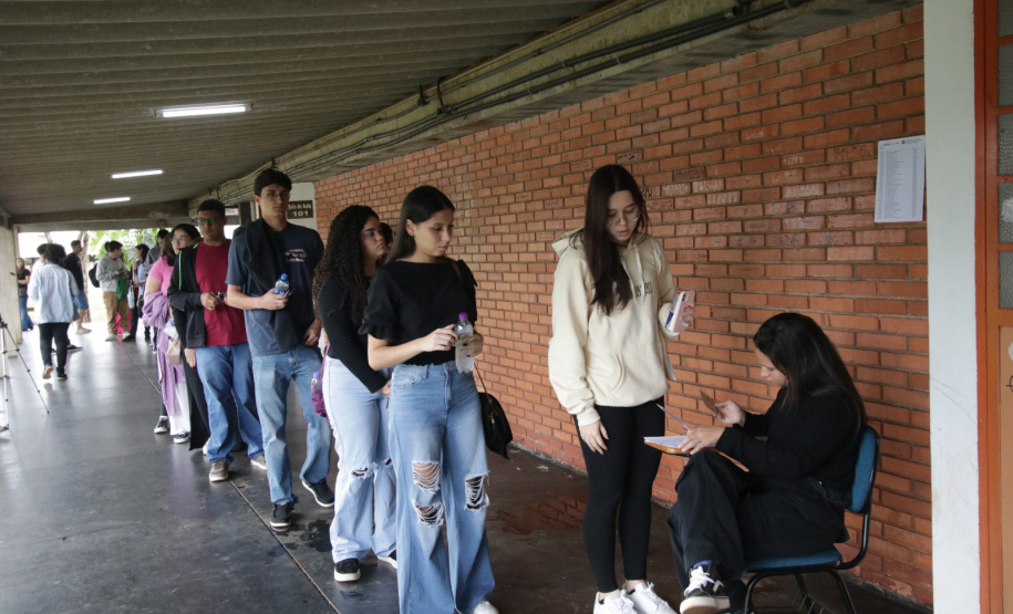Com 18,4 mil inscritos, Vestibular 2027 da UEL acontece no fim de semana