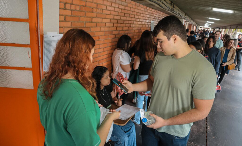 Com 18,4 mil inscritos, Vestibular 2027 da UEL acontece no fim de semana