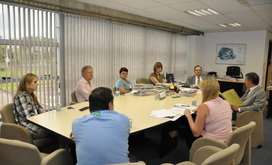 Secretario Nildo recebe deputado Pericles de Mello