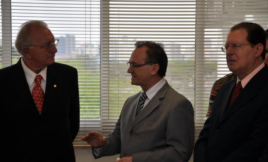 Secretario Lubke participa de inauguracao de Centro de Tecnologia Celular na PUC