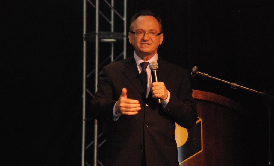 Secretário Lübke participa de Encontro de Iniciação Científica em Guarapuava