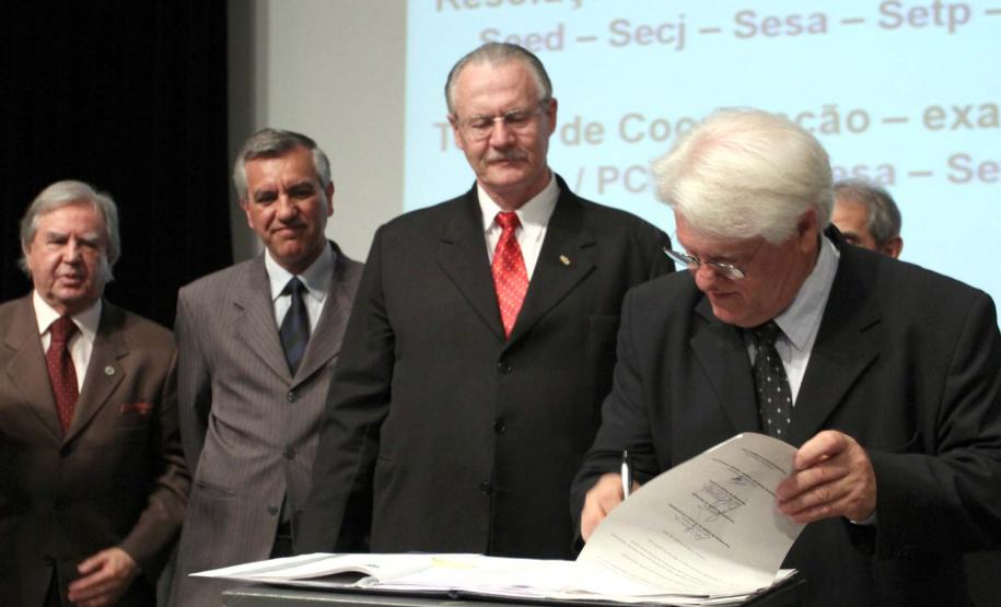 Seti assina convênio com Secretaria da Criança e Juventude