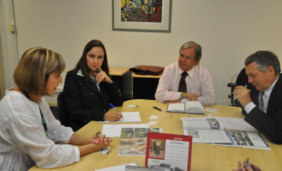 Cônsul da França visita Seti