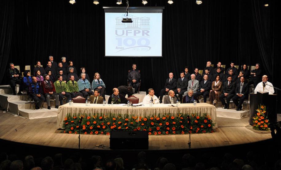 Secretário Lübke participa de comemoração na UFPR