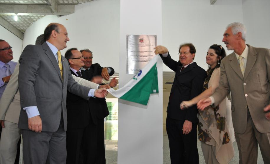 Secretário inaugura sede da Universidade Estadual do Paraná