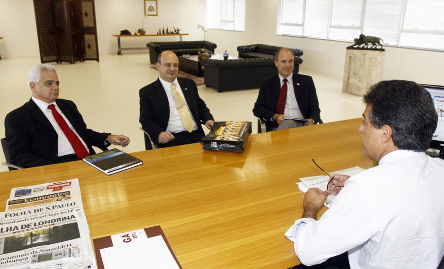 Em encontro com o reitor da UFPR, Richa garante continuidade das parcerias