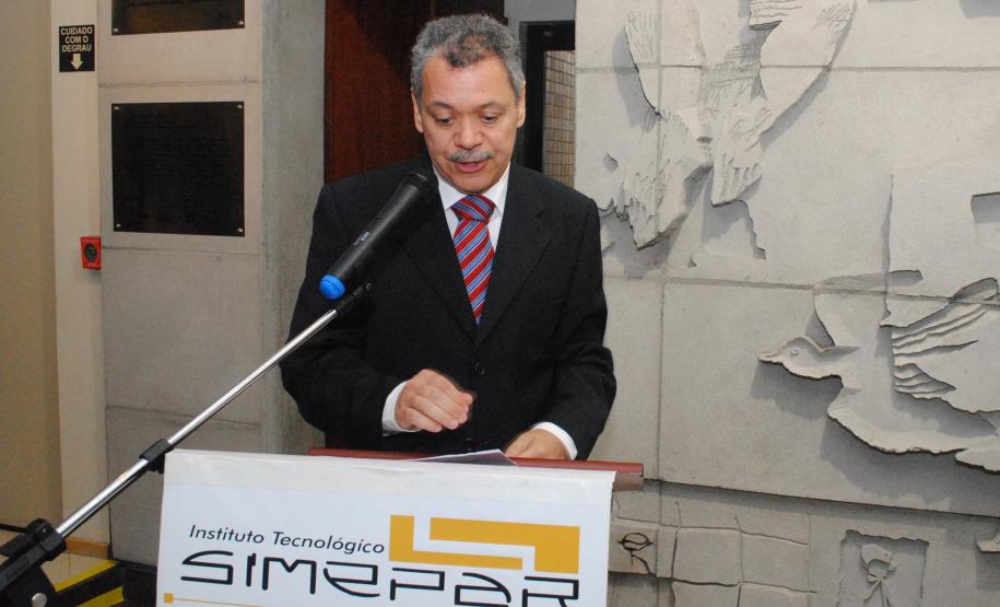 Novo diretor do Simepar assume com propostas para o estado e a sociedade