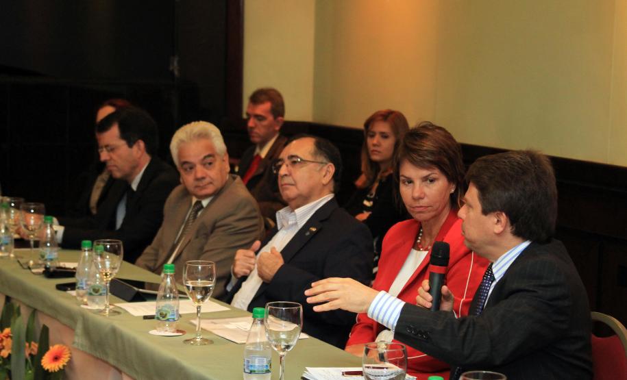 Curitiba sediou fórum nacional de ciência e tecnologia