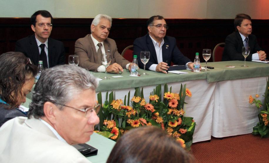 Curitiba sediou fórum nacional de ciência e tecnologia