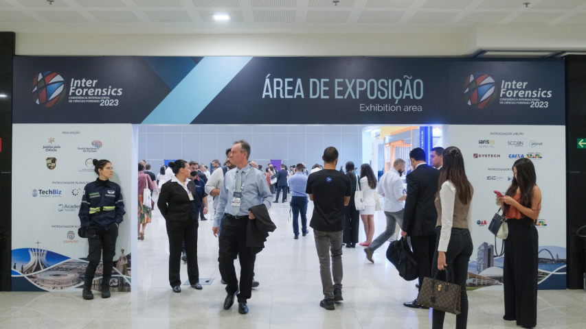 Polícia Científica do Paraná debate experiências em criminalística durante conferência internacional