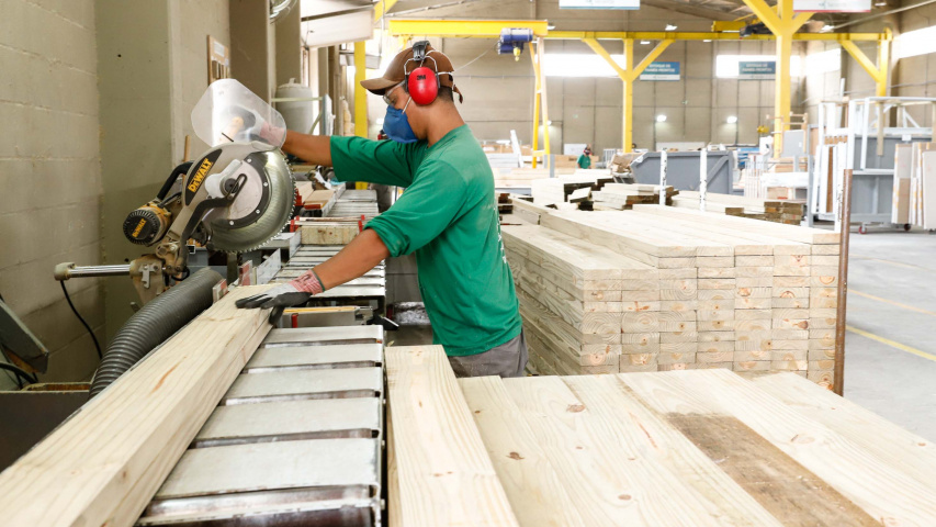 Tecpar lidera iniciativa inédita de certificação nacional da madeira engenheirada