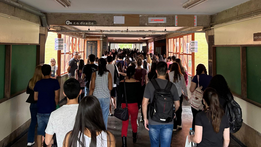 Com Prova de Conhecimentos, UEL conclui vestibular; resultado sai em dezembro