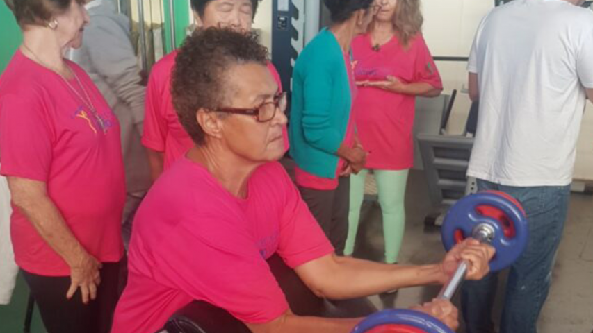 Revista internacional publica estudo desenvolvido na UEL sobre efeitos da musculação na saúde de idosas