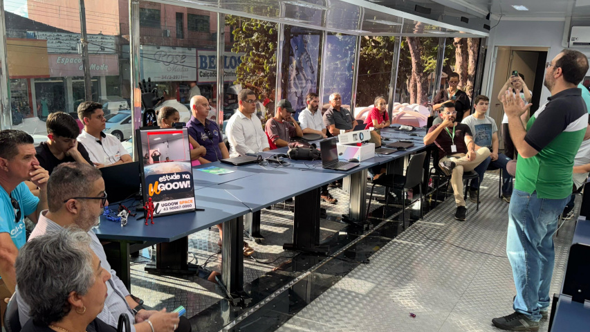 Carreta da Inovação leva ações de tecnologia para Tomazina e Matelândia nesta semana